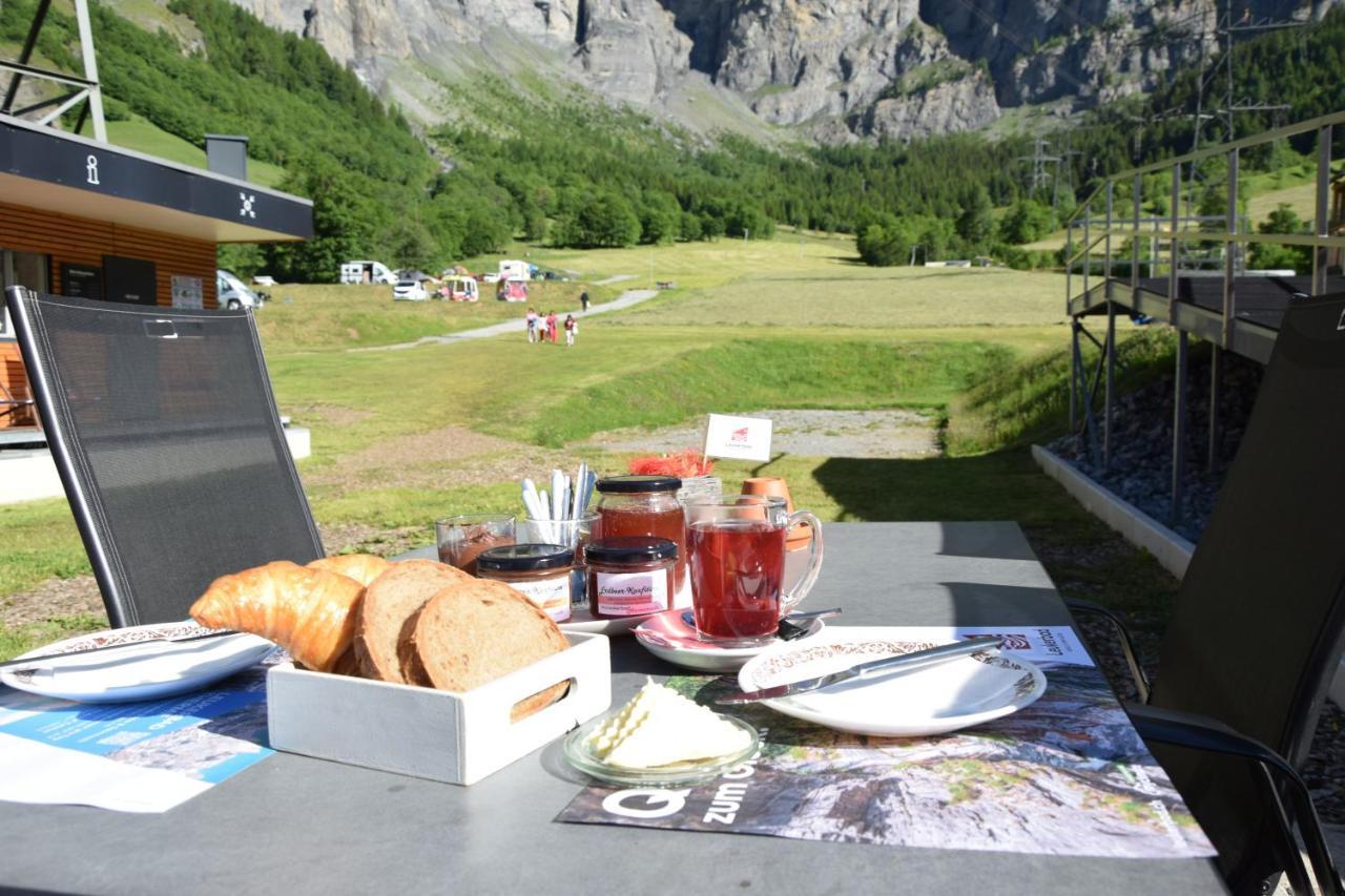 Campingplatz Mit Restaurant & Sportarena Лейкербад Екстер'єр фото